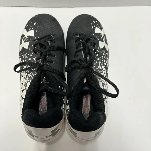 Under armourbaseball tennis shoes black and white size 9 Athletic Shoes
